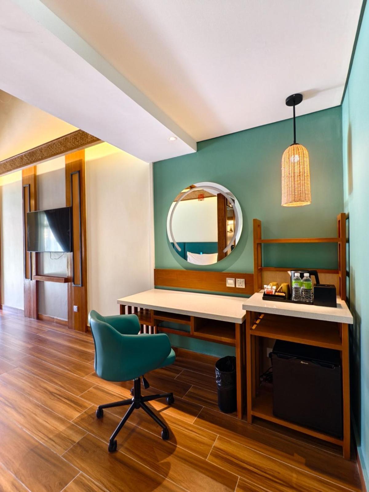 Borneo Beach & Mangrove Resort Tuaran Exterior photo